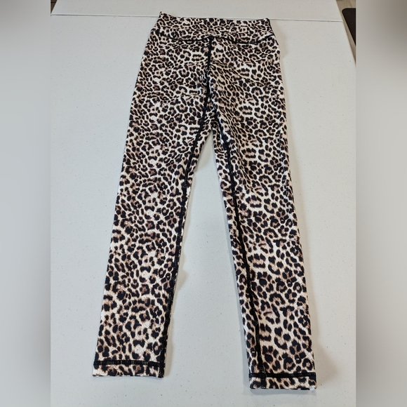 ZYIA Pants - Zyia active wear, Scrunch bottom, Leopard print leggings Size 4